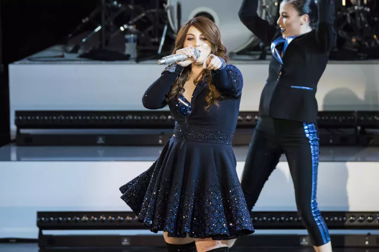 Image: 24 sassy pics of Meghan Trainor @ Meadow Brook Amphitheater