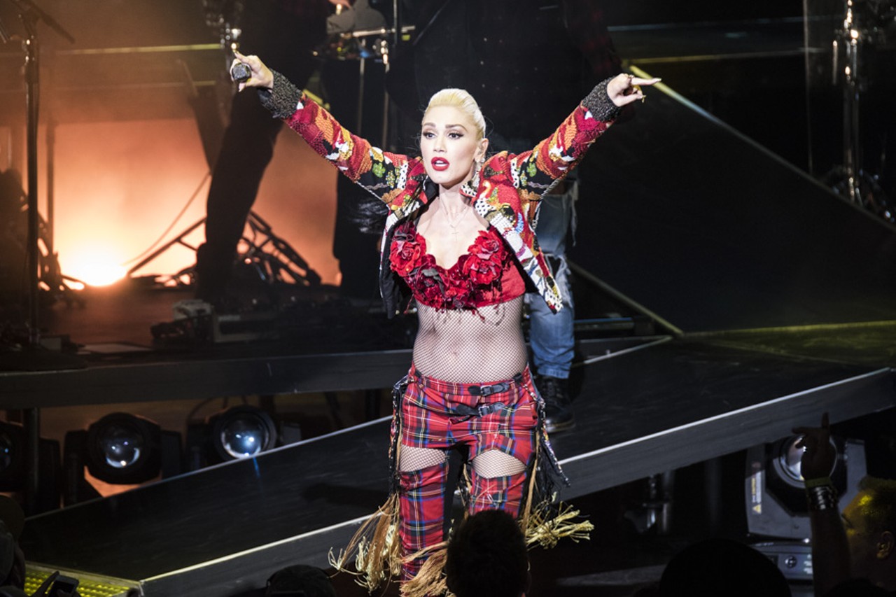 25 amazing photos from Gwen Stefani & Eve @ DTE