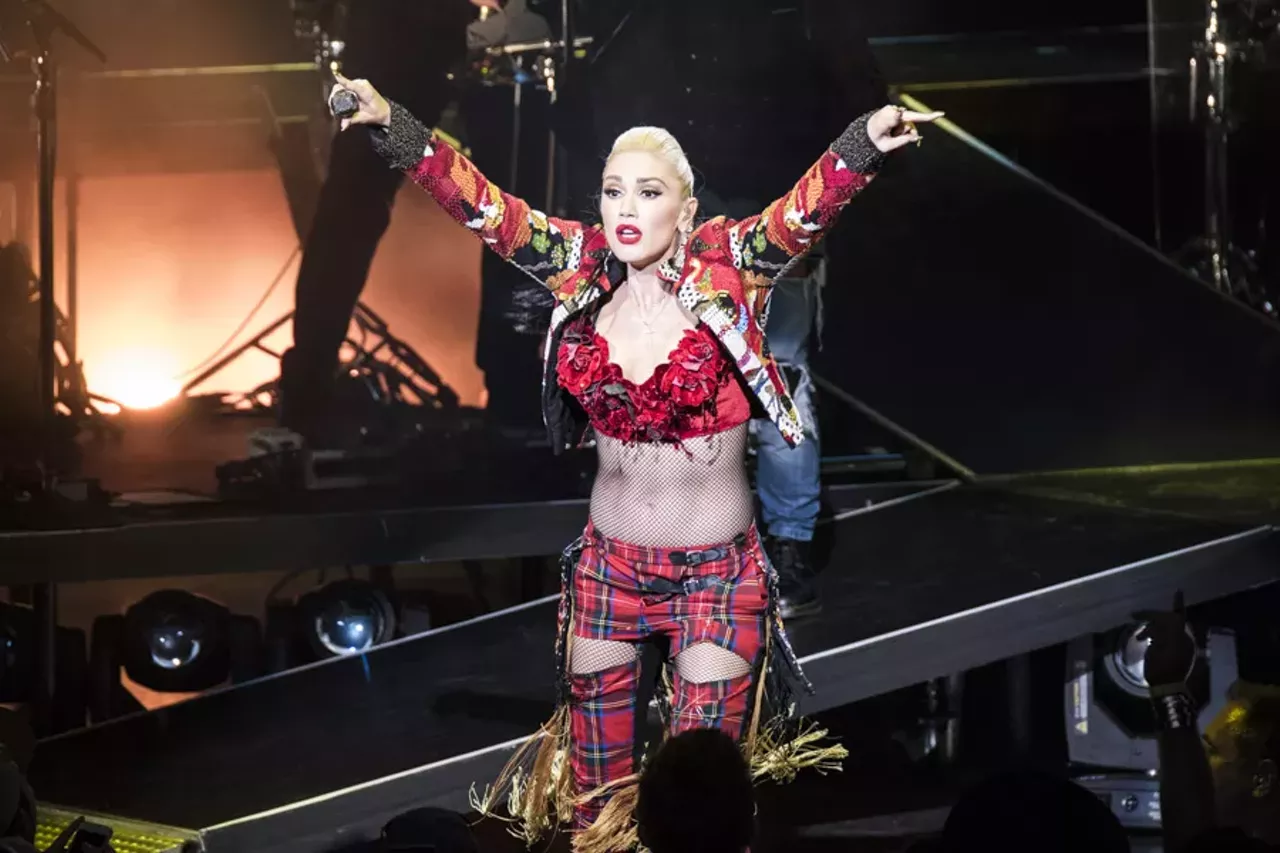 Image: 25 amazing photos from Gwen Stefani & Eve @ DTE