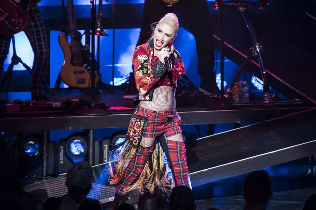 Image: 25 amazing photos from Gwen Stefani & Eve @ DTE