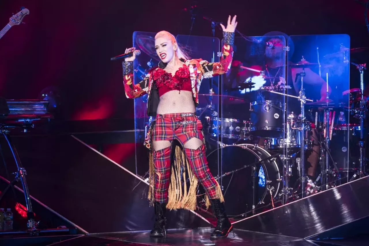 Image: 25 amazing photos from Gwen Stefani & Eve @ DTE