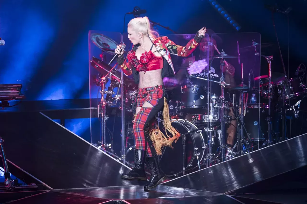 Image: 25 amazing photos from Gwen Stefani & Eve @ DTE