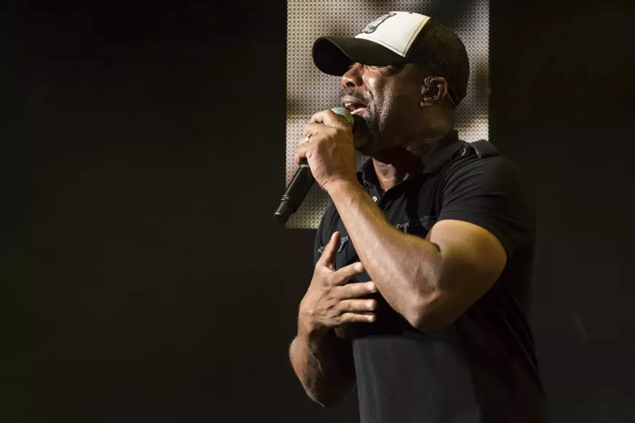 Image: 25 feel-good photos from Darius Rucker @ DTE