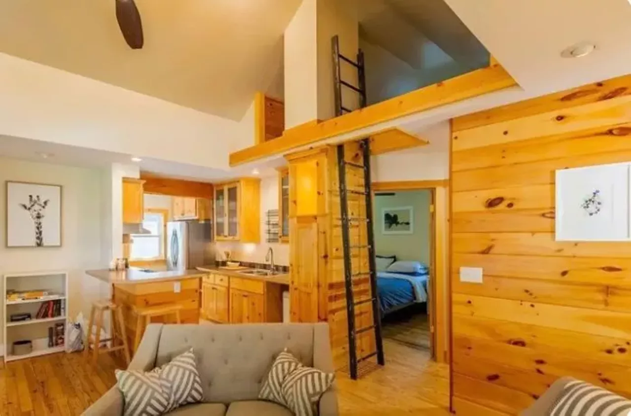 Pear Tree Cottage (Spring Lake) 4 guests, 2 bedrooms, 2 bath $131 per night This cozy cabin in beautiful Spring Lake manages to feel luxurious despite its 1000-square-foot layout.&nbsp; Photo via Airbnb