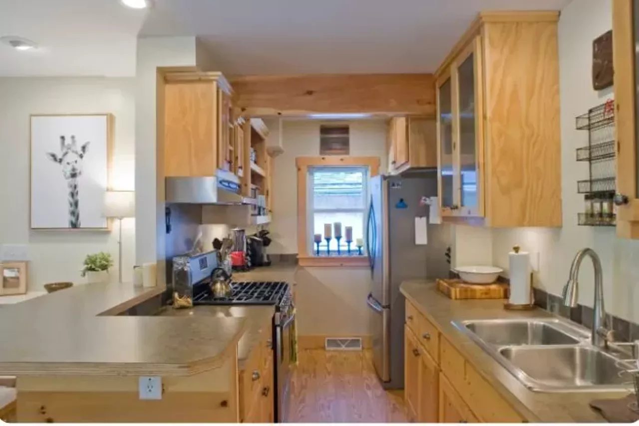 Pear Tree Cottage (Spring Lake) 4 guests, 2 bedrooms, 2 bath $131 per night This cozy cabin in beautiful Spring Lake manages to feel luxurious despite its 1000-square-foot layout.&nbsp; Photo via Airbnb