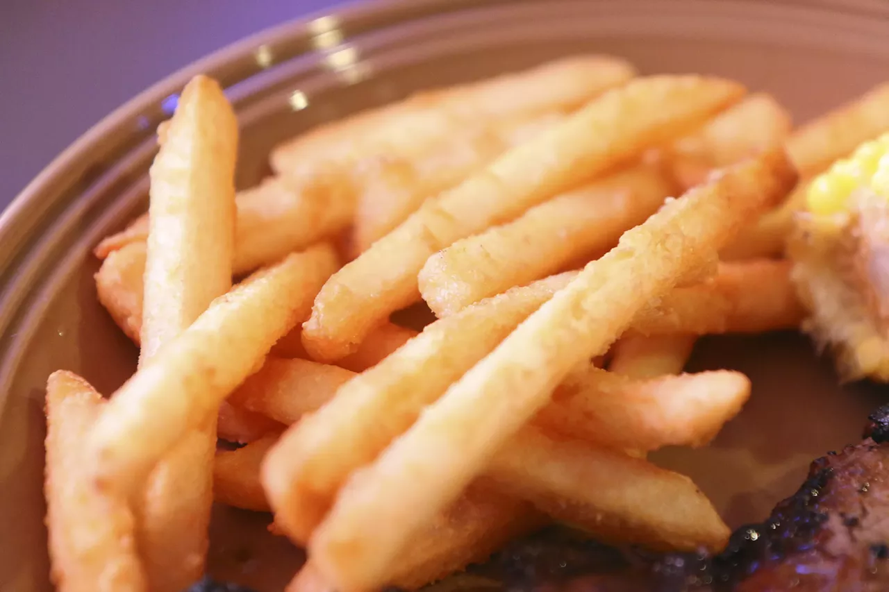 Image: 25 mouthwatering photos from Baker Streetcar Bar&#146;s Alley Cow Grille