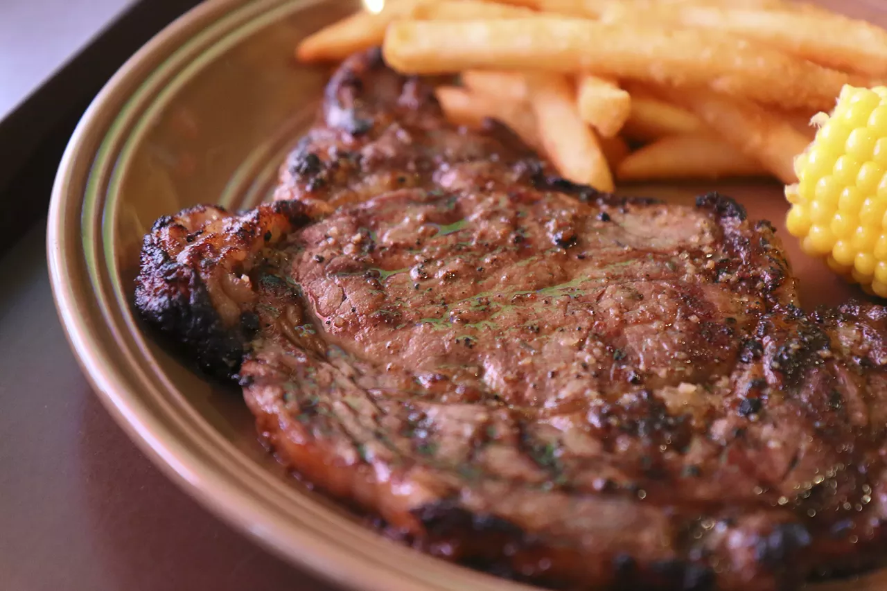 Image: 25 mouthwatering photos from Baker Streetcar Bar&#146;s Alley Cow Grille