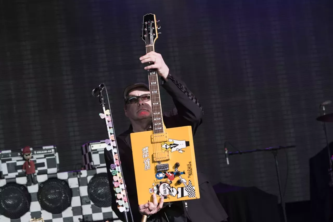 Image: 25 photos from Heart and Cheap Trick at DTE