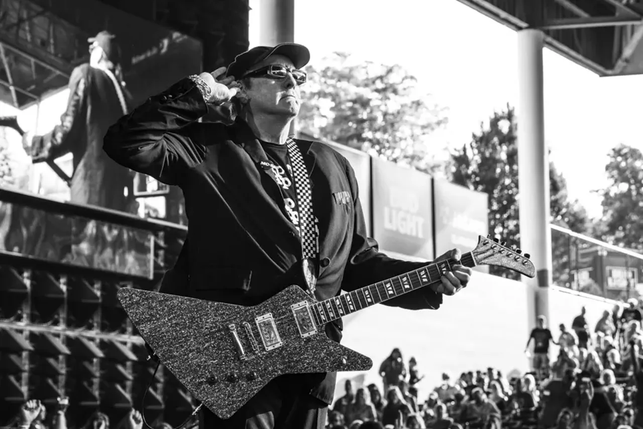 Image: 25 photos from Heart and Cheap Trick at DTE