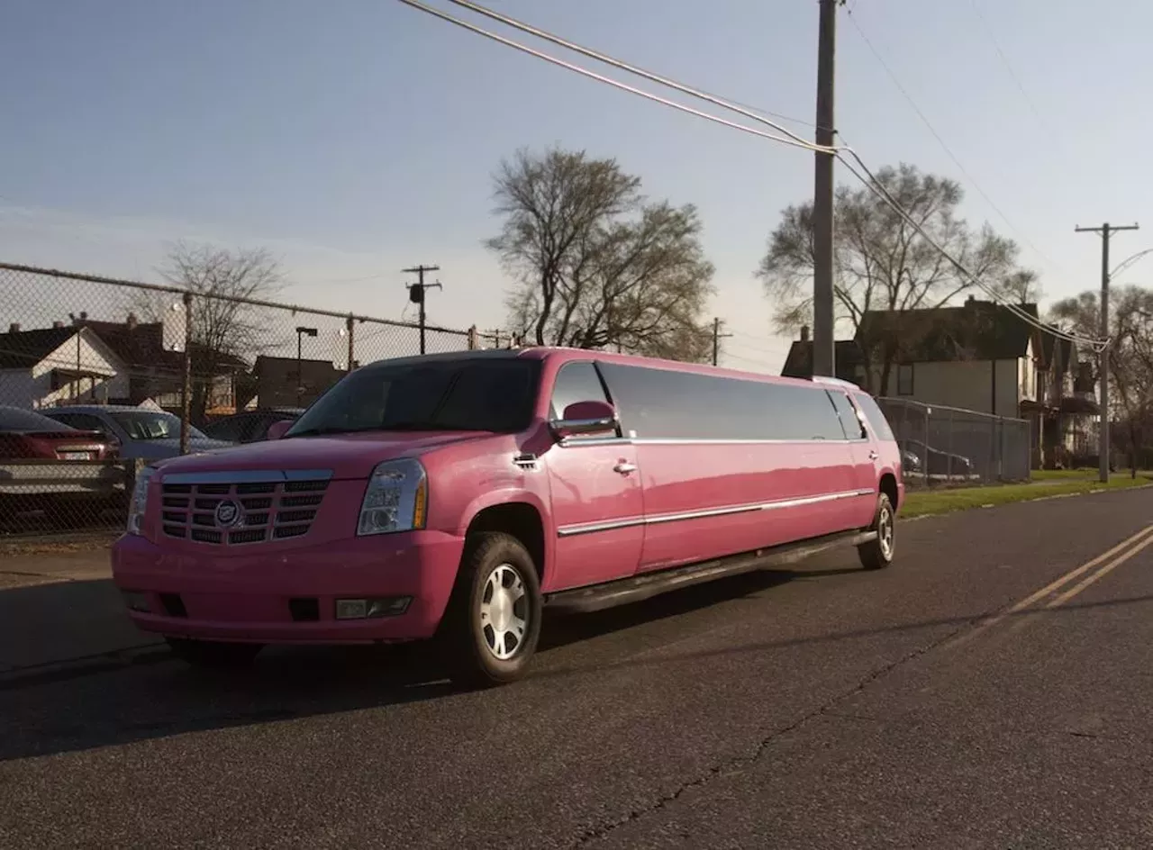 Image: 25 photos that show Detroit is pretty in pink