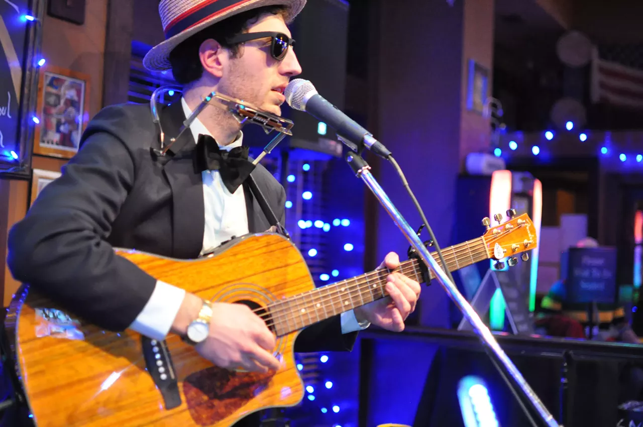 25 Pics from Zander Michigan at Blue's Fest
