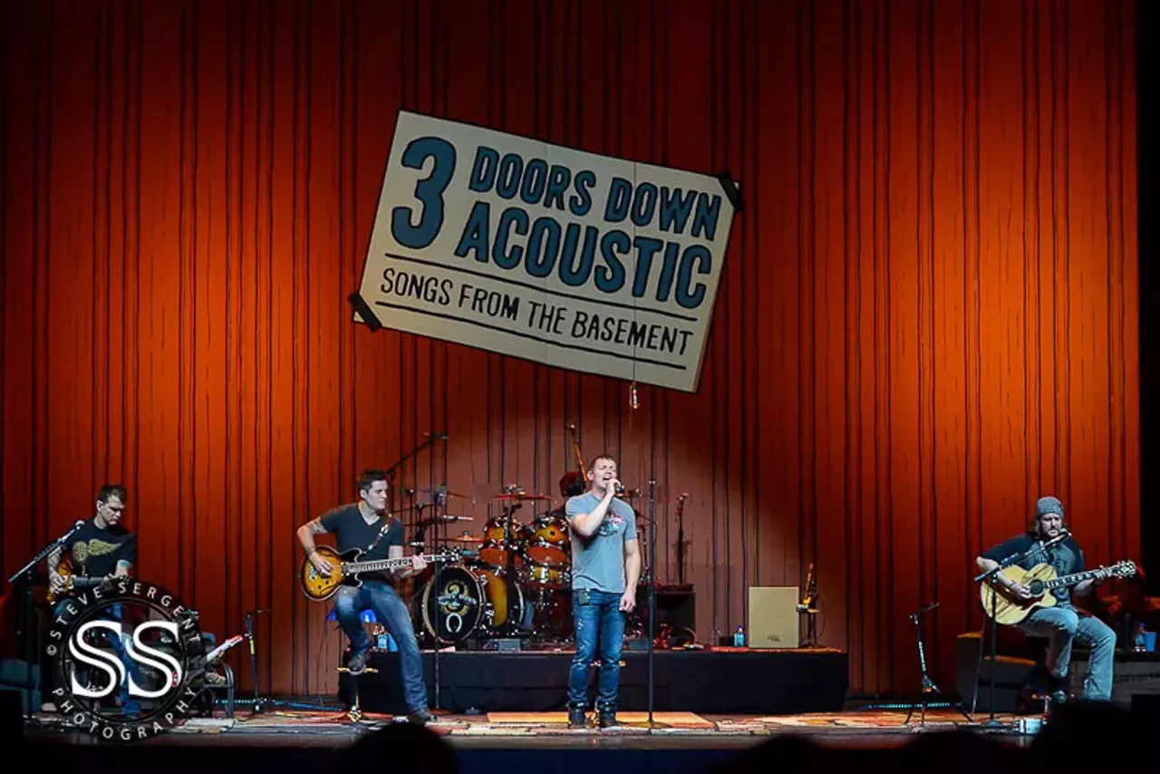 Image: 26 photos from 3 Doors Down's acoustic set at MotorCity Casinos Sound Board