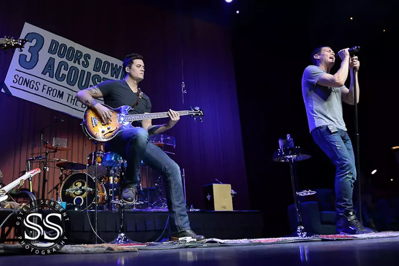 Image: 26 photos from 3 Doors Down's acoustic set at MotorCity Casinos Sound Board