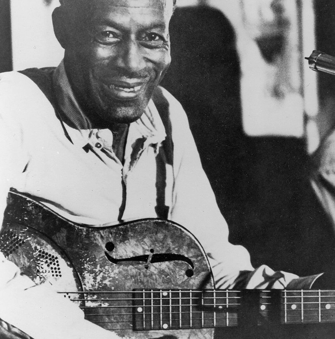 Son House
A former preacher from Mississippi, at the age of 25 Edward James "Son" House Jr. converted to the blues, where his slide guitar playing caught the attention of Charley Patton. While House's recordings originally sold poorly, his career had a second wind thanks to the blues revival of the 1960s. He retired in 1974, and later moved to Detroit, where he died in 1988 at age 86. He is buried at the Mt. Hazel Cemetery, where members of the Detroit Blues Society raised money through benefit concerts to build a monument.
Photo Public domain, Wikimedia Commons