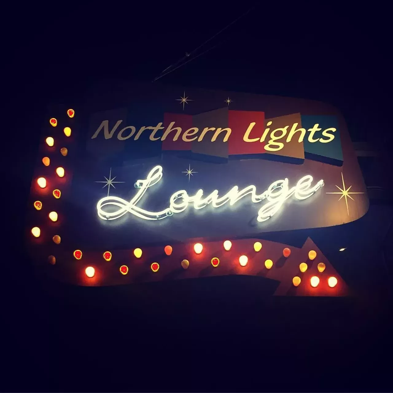 Northern Lights Lounge 660 W Baltimore St, Detroit (313)-873-1739 With a great happy hour ($2 domestic bottles!) and an awesome outdoor patio, escape the annoying people you went to high school with at this cute little bar. Photo via IG user @daizylibra