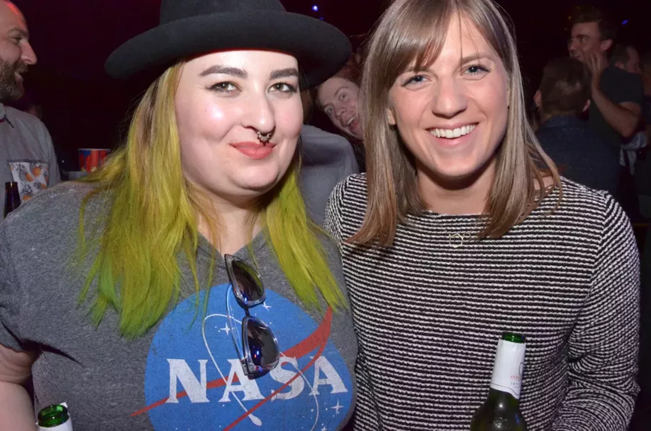 Image: 28 photos from the Joy Formidable at the Magic Bag