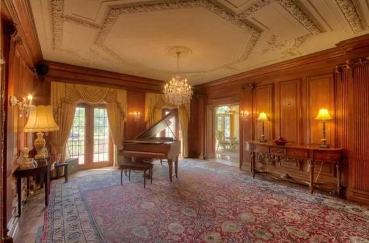 Image: 29 jaw-dropping photos of Berry Gordy Jr.'s lavish mansion that is for sale