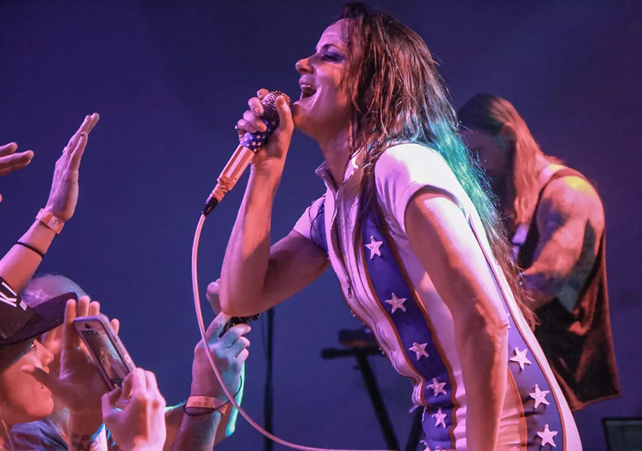 Image: 30 badass pics from Juliette Lewis @ El Club