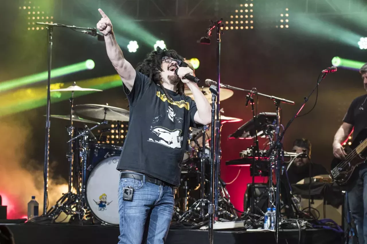 Image: 30 soulful photos of Counting Crows and Rob Thomas @ DTE