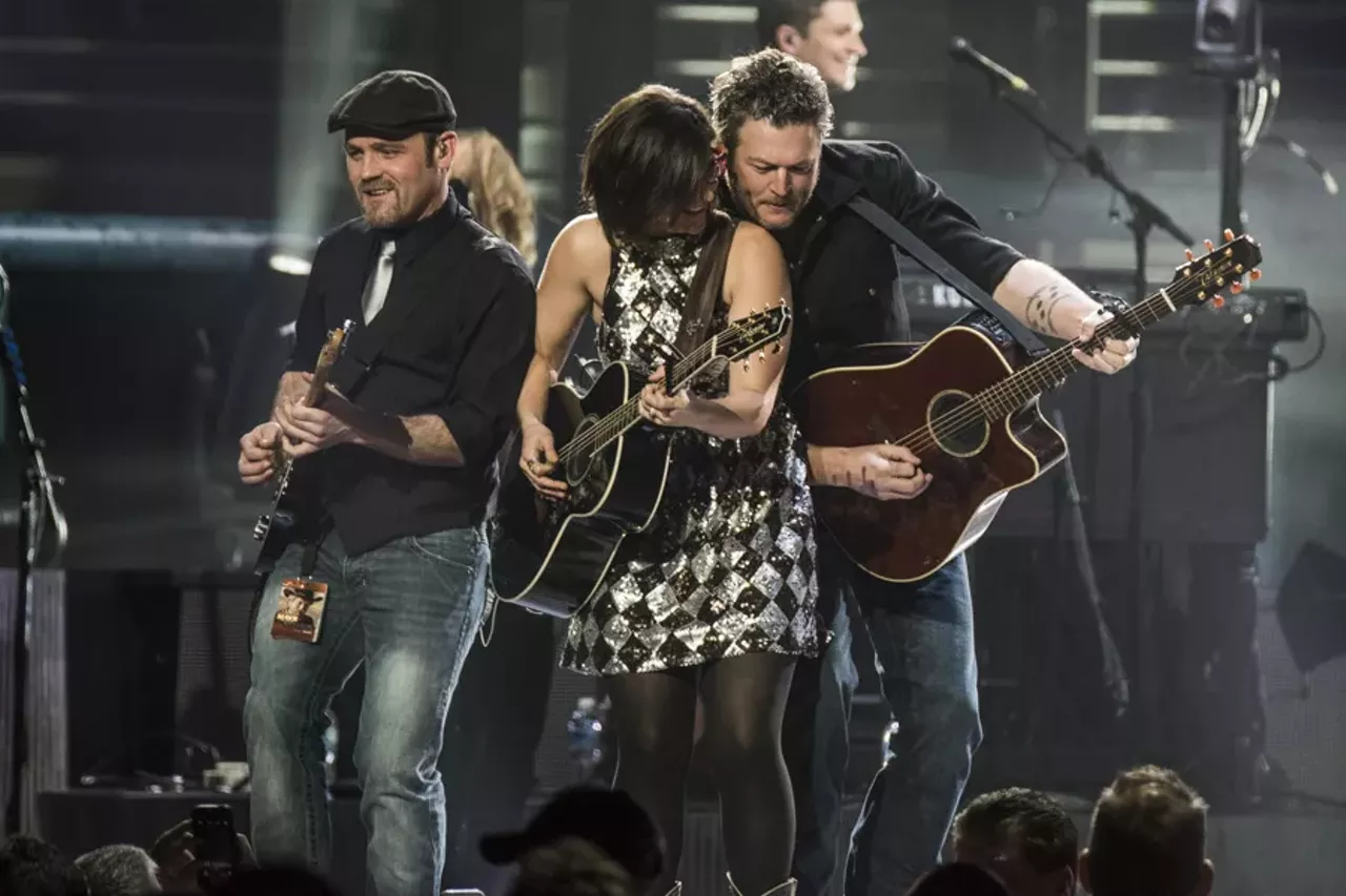Image: 32 photos from Blake Shelton at The Palace