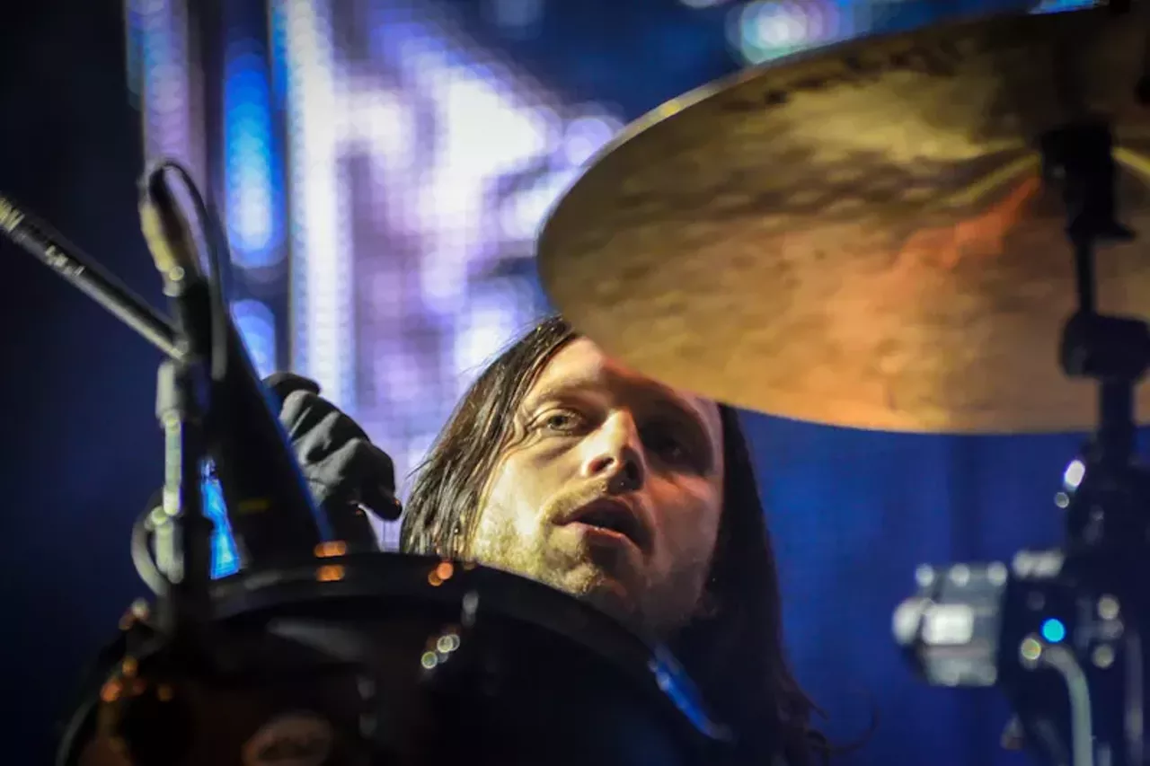 Image: 33 Great Pics From Kings Of Leon at the Palace