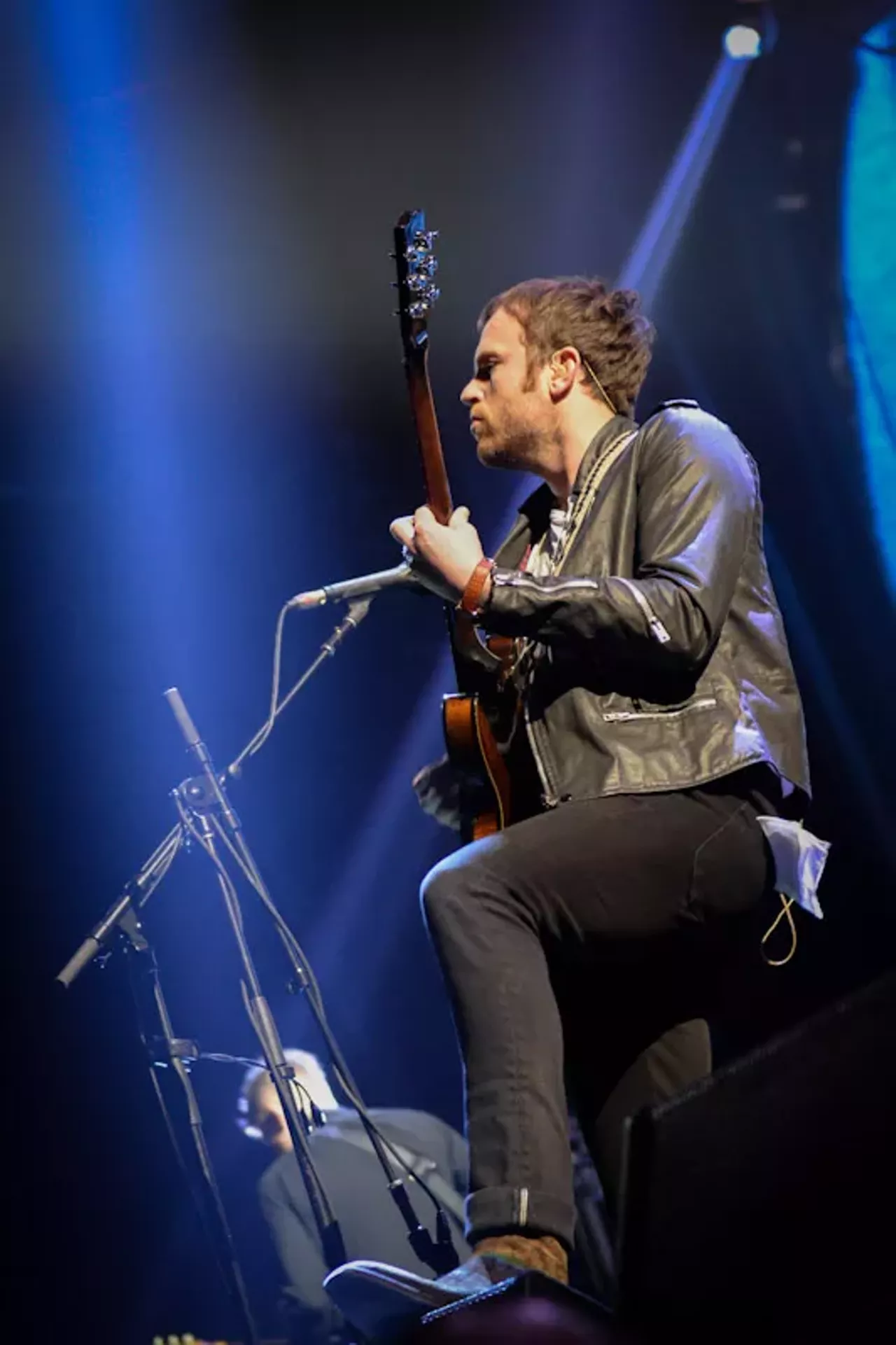 Image: 33 Great Pics From Kings Of Leon at the Palace