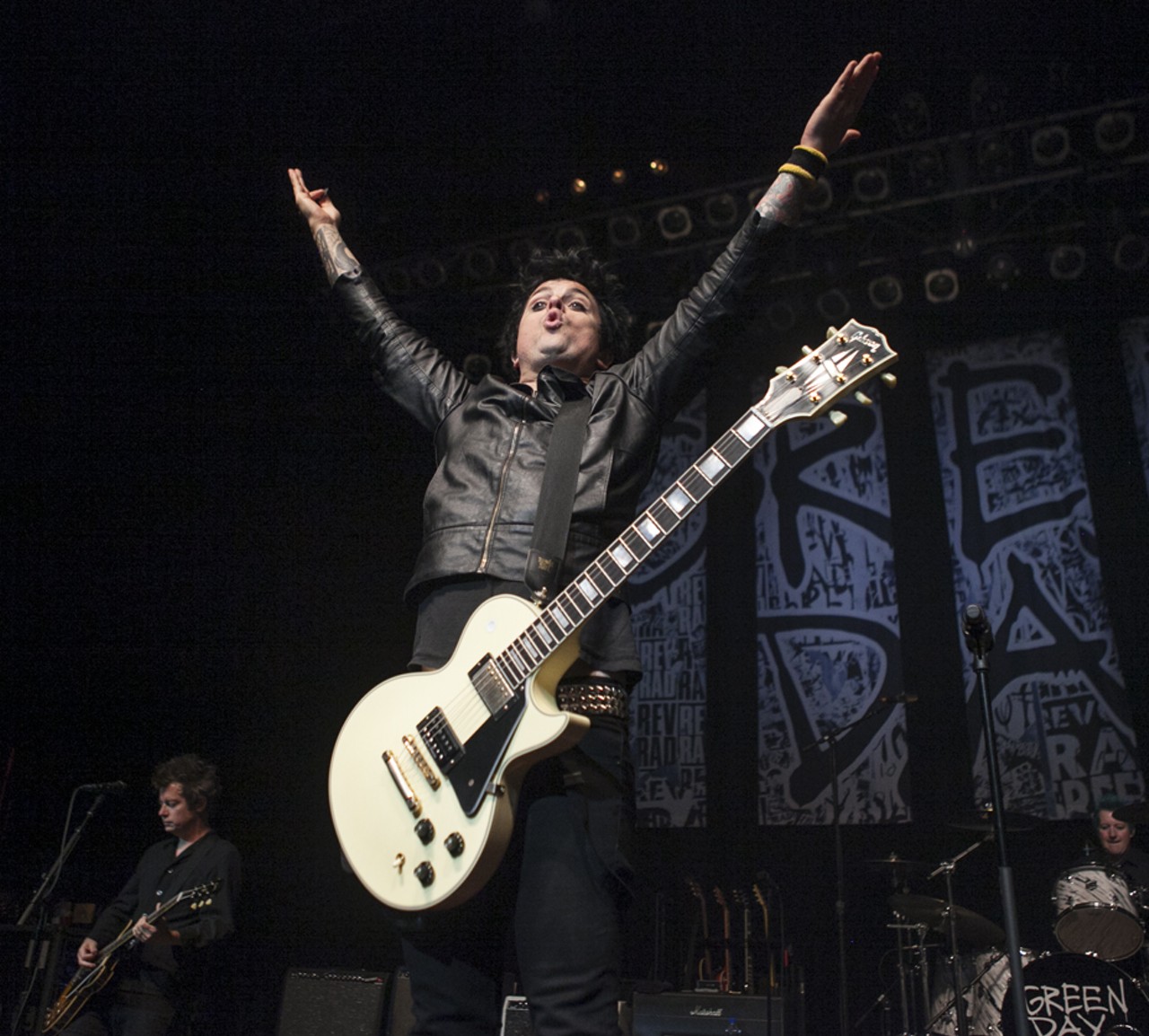 34 photos from Green Day's electrifying show @ the Fillmore