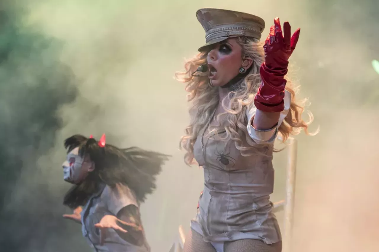 Image: 35 insane photos of Rob Zombie & Korn @ DTE