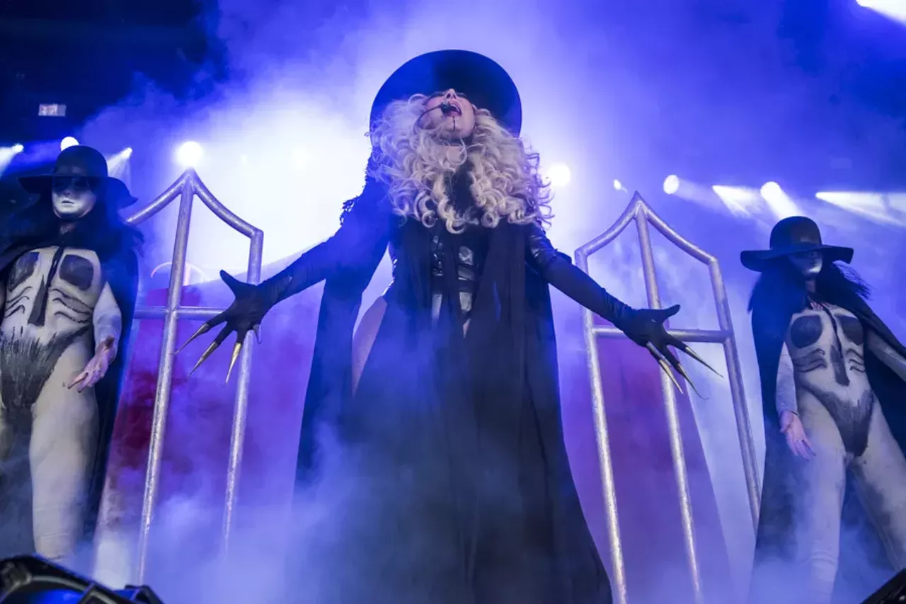 Image: 35 insane photos of Rob Zombie & Korn @ DTE