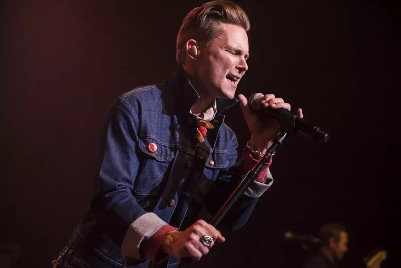 Image: 35 photos from Frankie Ballard at The Fillmore