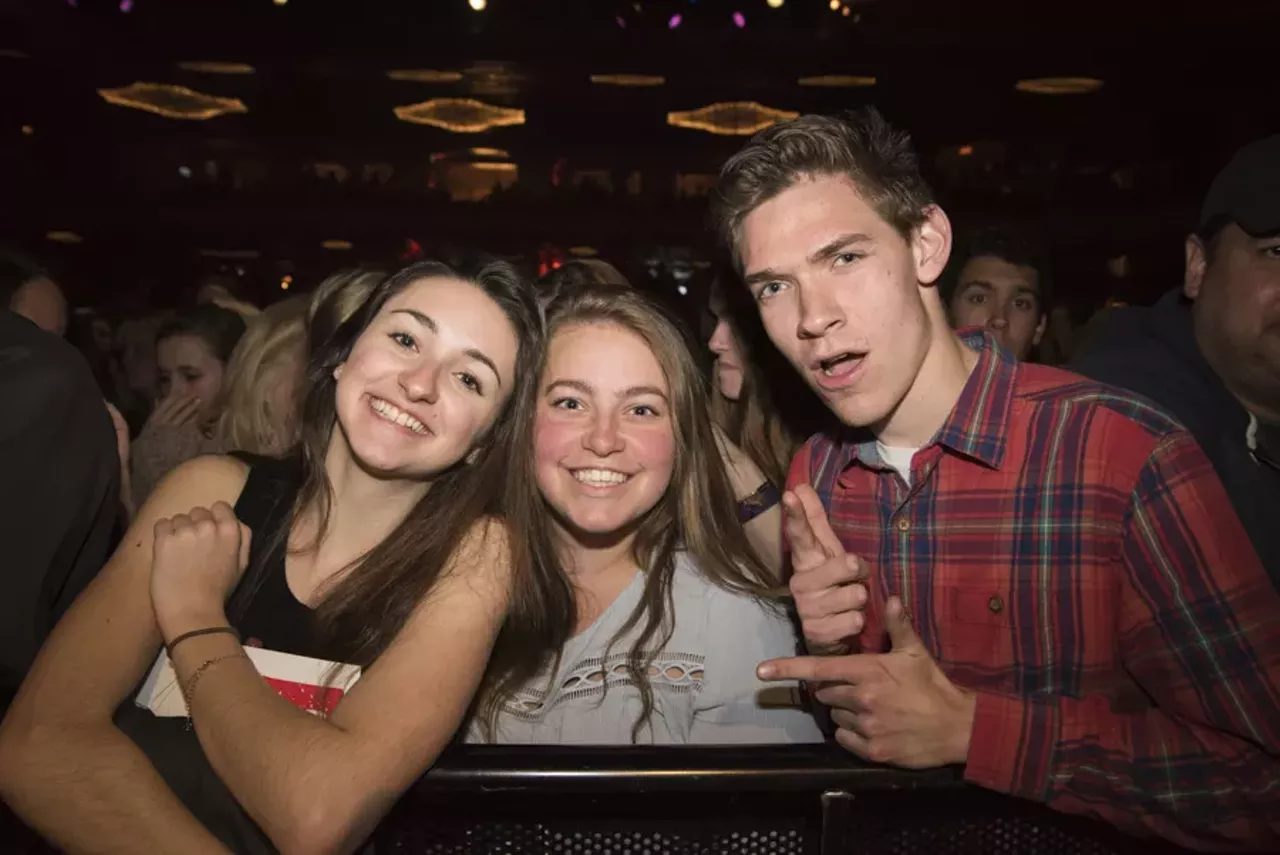 Image: 35 photos from Frankie Ballard at The Fillmore