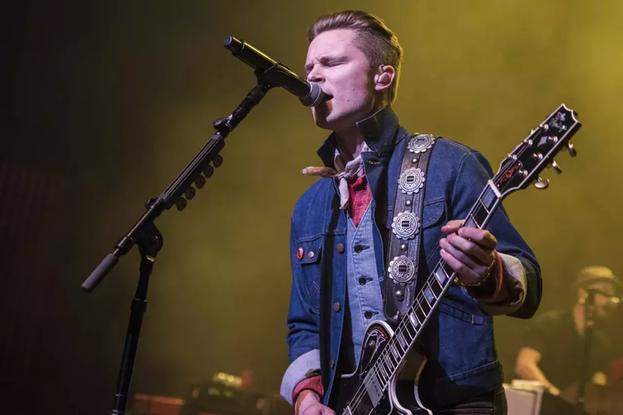 Image: 35 photos from Frankie Ballard at The Fillmore