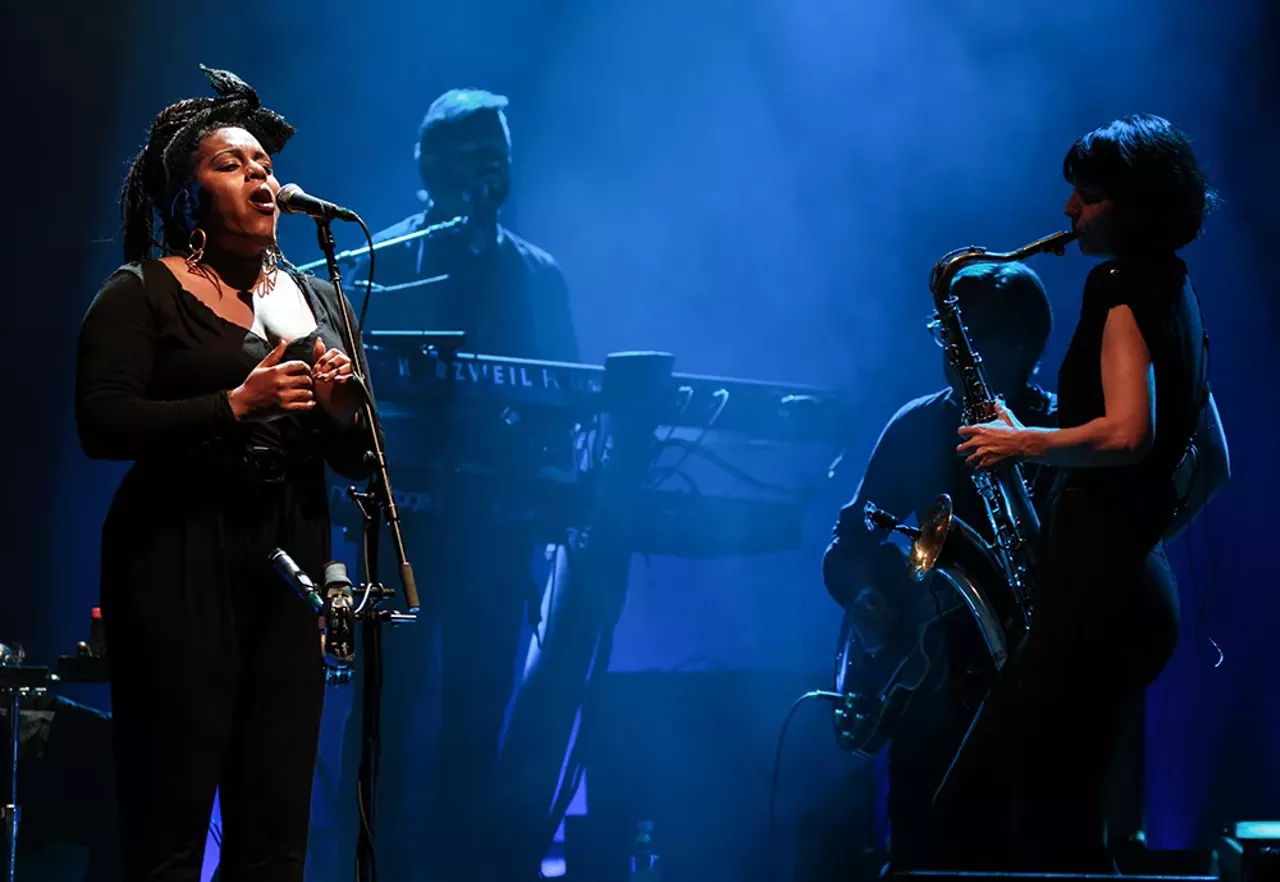 Image: 36 lovely photos from Bryan Ferry @ Fox Theatre