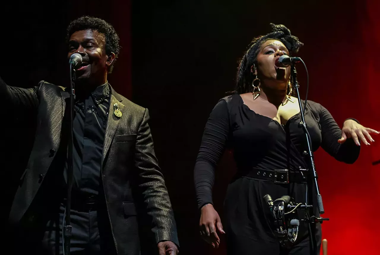 Image: 36 lovely photos from Bryan Ferry @ Fox Theatre