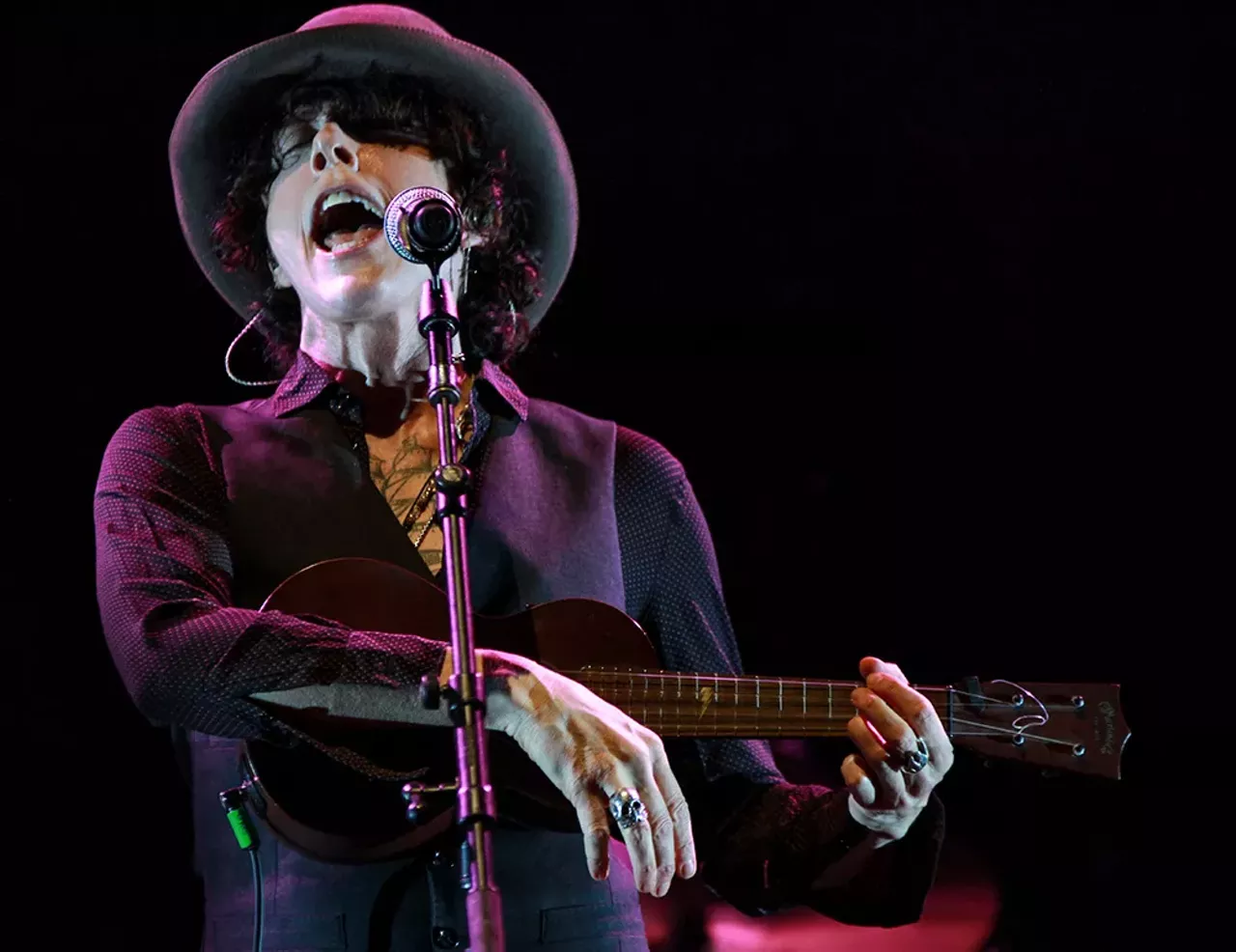Image: 36 lovely photos from Bryan Ferry @ Fox Theatre
