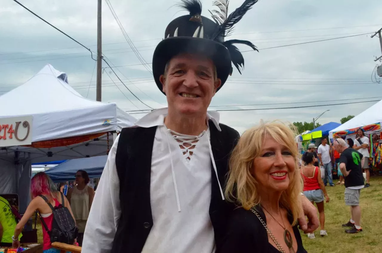 Image: 37 hippy, dippy, and trippy photos from Peacefest at L.A. Cafe