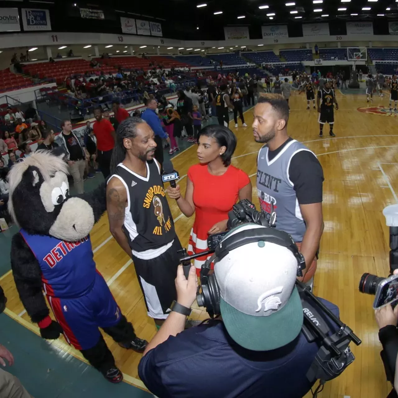 Image: 40 star-studded photos from Hoops 4 Water