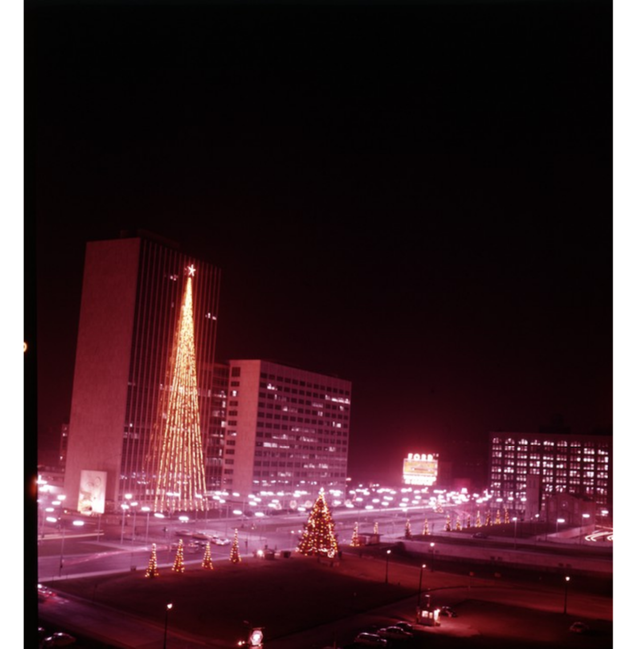 Christmas scenesin downtown Detroit. (Circa 1960) All photos courtesy of Walter P. Reuther Library, Archives of Labor and Urban Affairs, Wayne State University