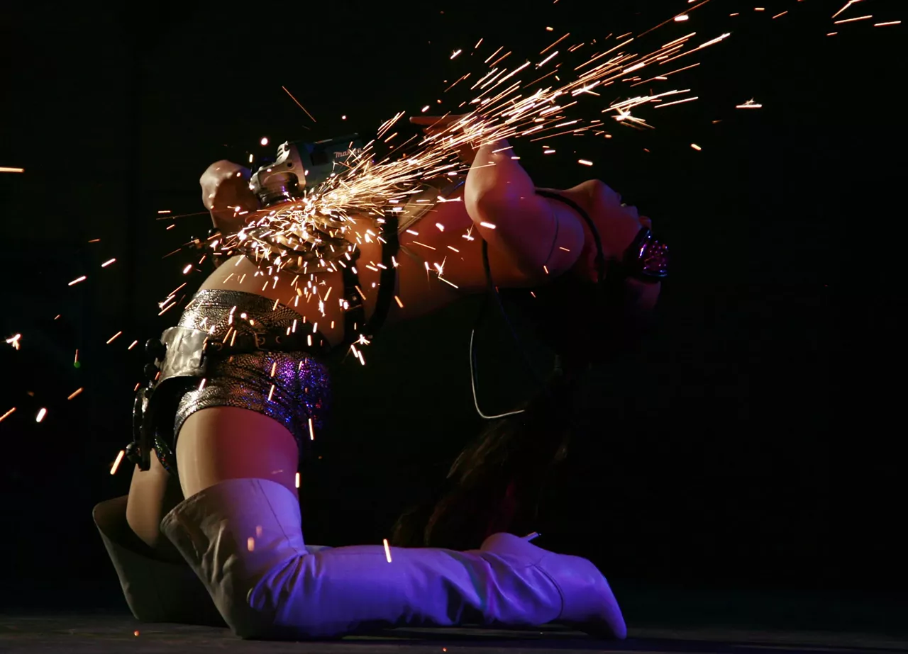 Image: 49 more NSFW photos from the Dirty Show