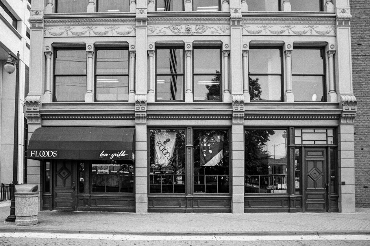 Located in the heart of downtown Detroit, Flood&#146;s Bar & Grill has been serving up some of the city&#146;s best drinks and soul food since 1987. Locals and visitors alike are welcome to stop in for drink specials during happy hour or enjoy entertainment from live bands and karaoke night.