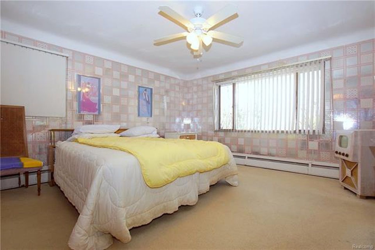 22739 North Bellwood Drive, Southfield 
4 beds, 3 baths, 2,483 square feet, $215,000 
A posh pastel Master bedroom.
