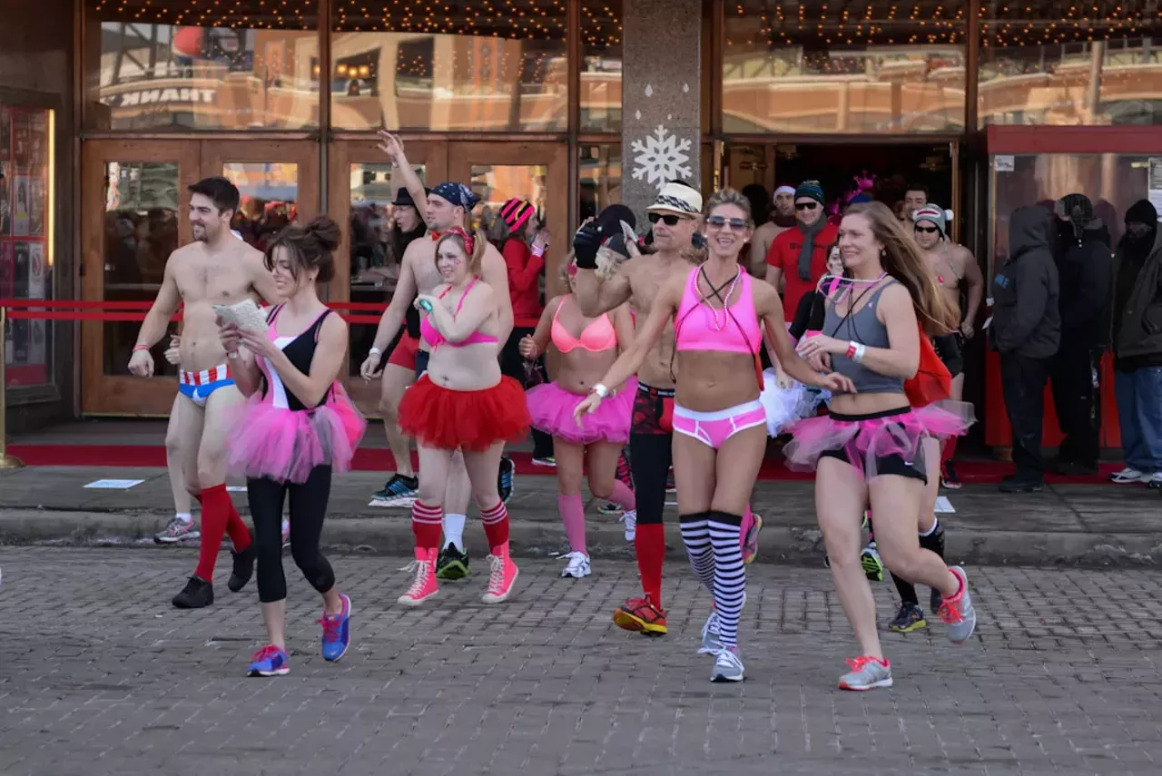 Image: 50 more crazy photo from Cupid's Undie Run