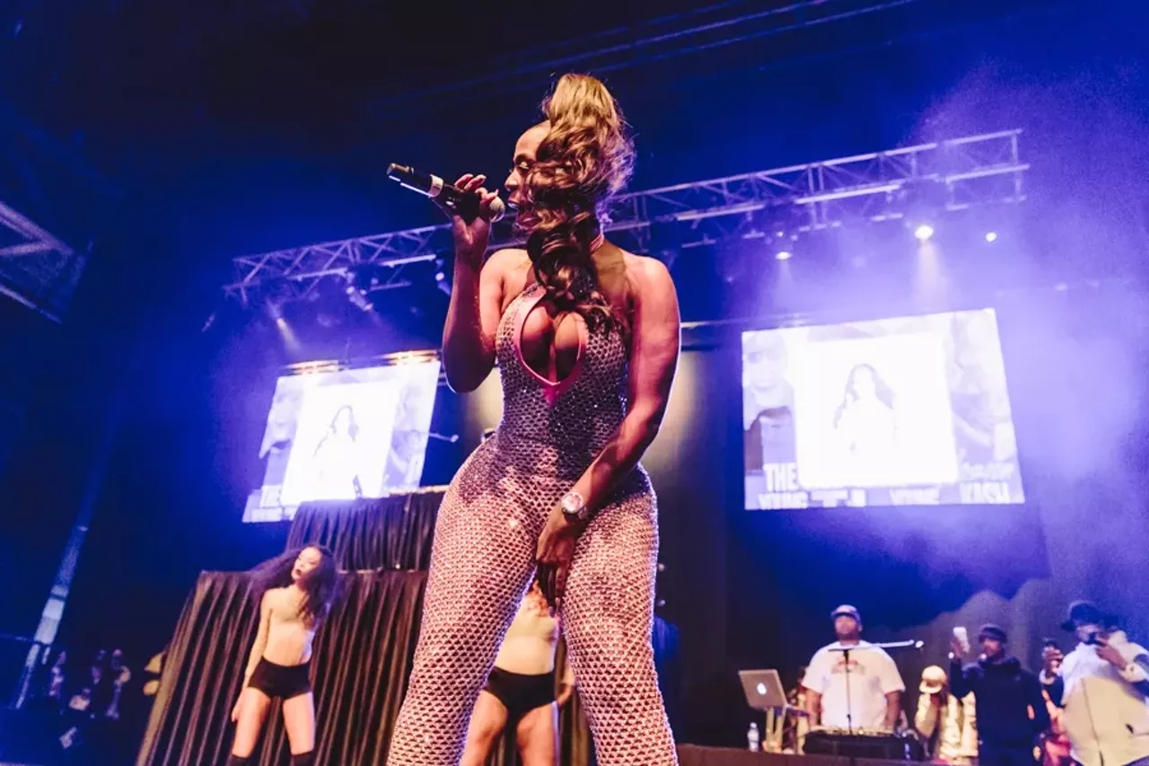 Image: 55 explosive pics from T.I.'s Trap King Explosion