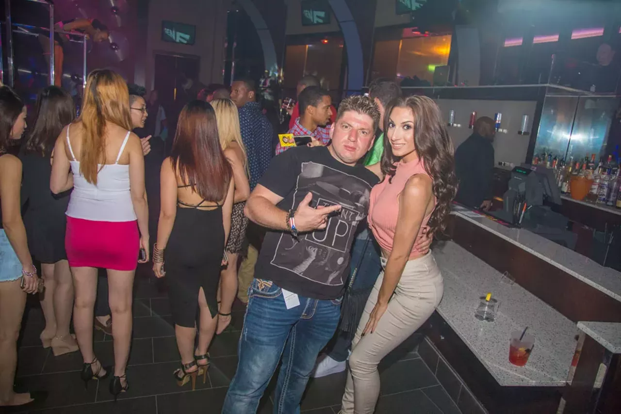 Image: 80 racy photos from last weekend at V Nightclub