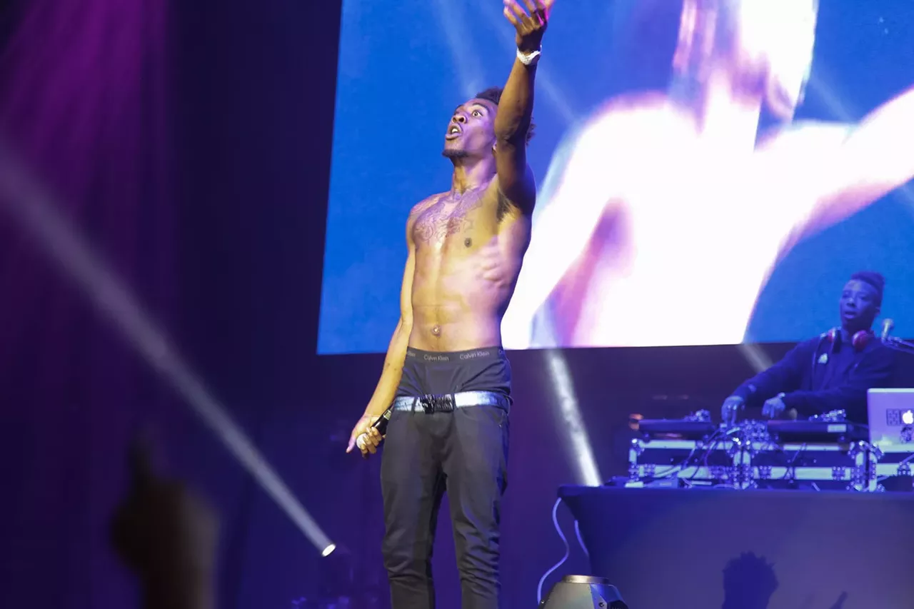 Image: 81 outrageous photos from the Big Show at the Joe