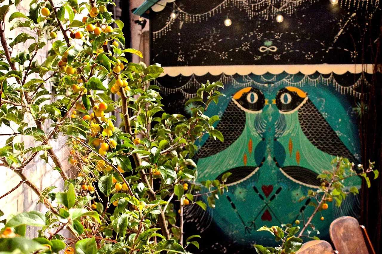 Alchemy (http://www.alchemyhenna.com/blog/the-alchemy-vardo), a pop-up shop in a painted wagon, offered a collection of niche natural skin-care & botanical fragrances.