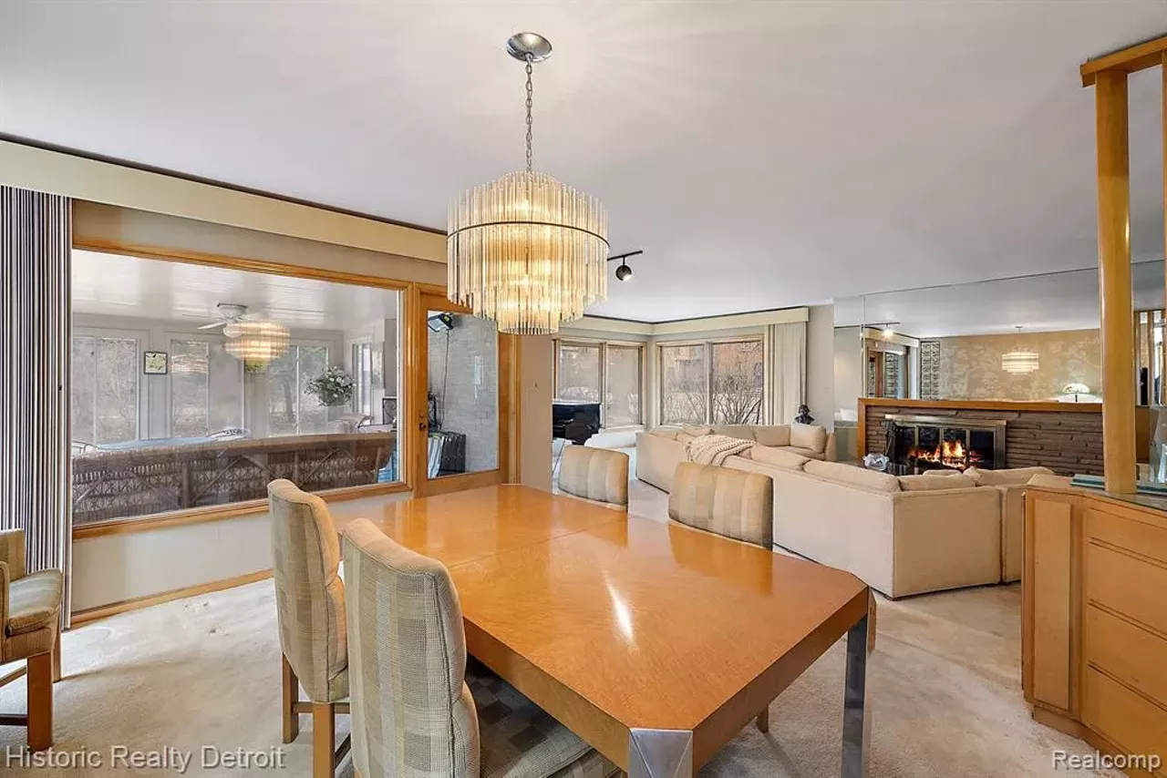 Image: A stylish Mid-century modern home in Detroit’s Sherwood Forest neighborhood hit the market [PHOTOS]