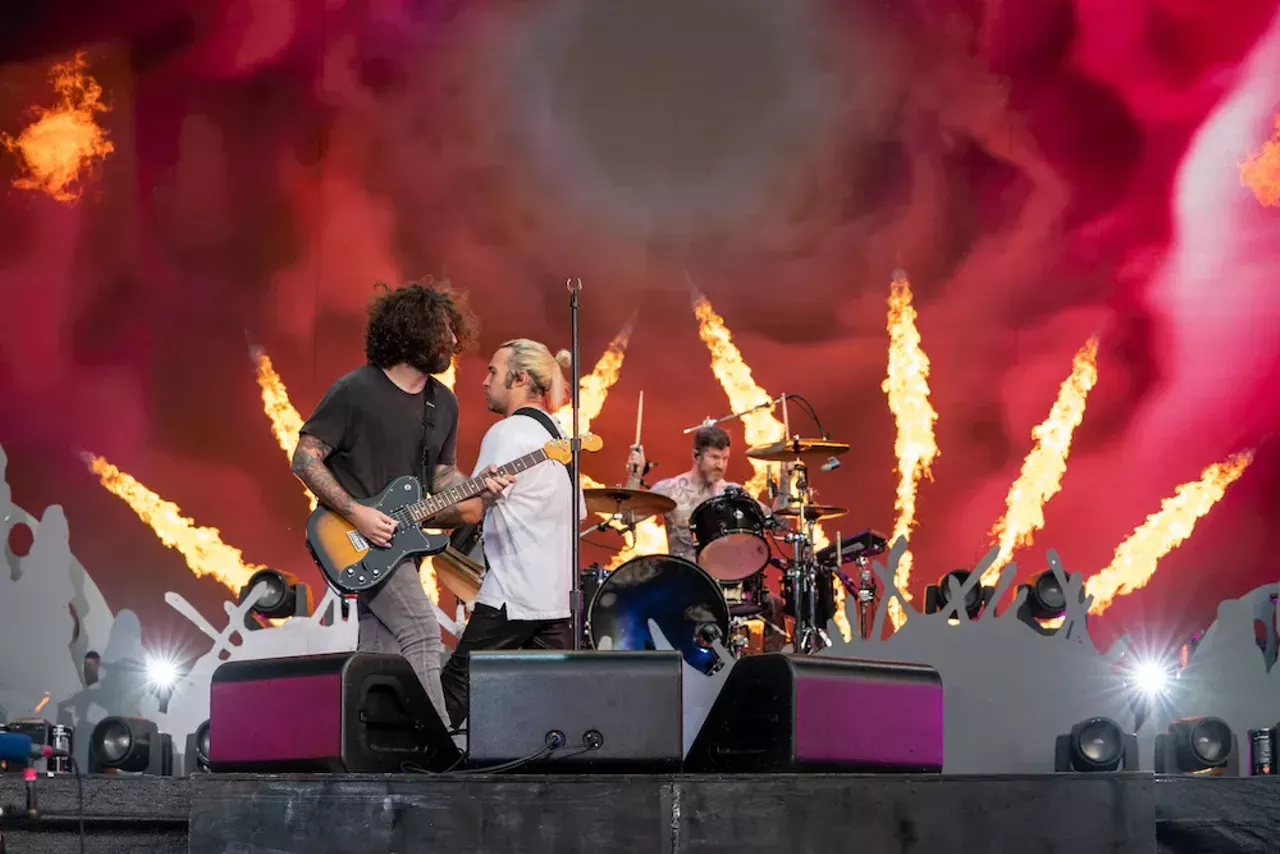 Image: All the fire and fuckery we saw at the Green Day, Weezer, and Fall Out Boy show at Comerica Park