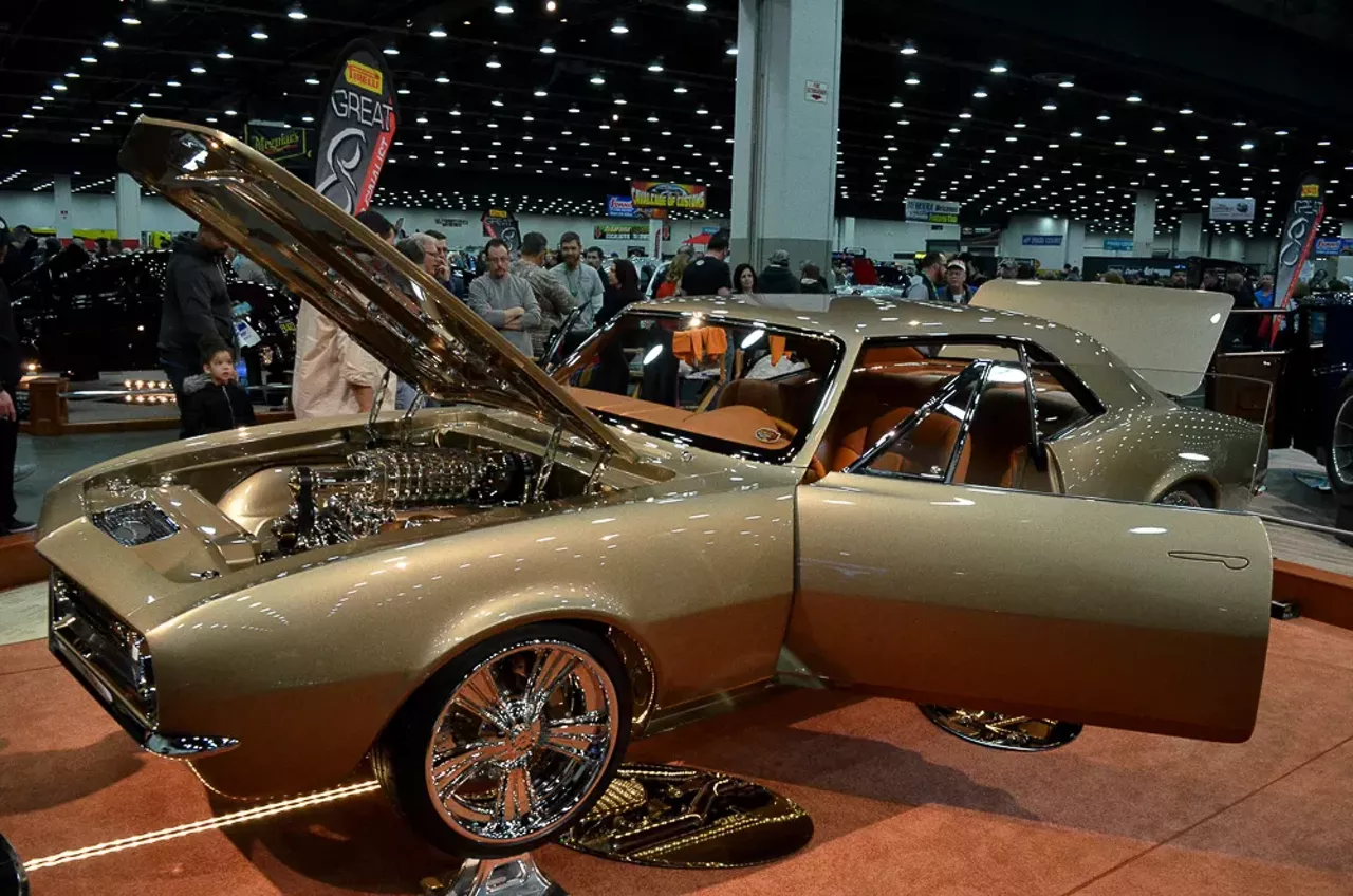 Image: All the hot rods, pin-up beauties, and gearheads we saw at Autorama 2018