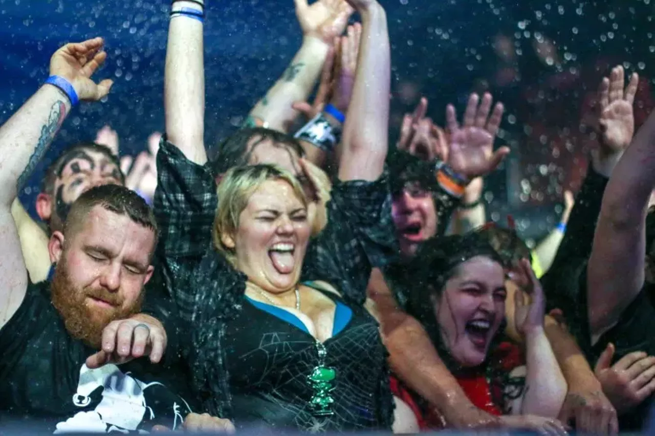 Image: All the juggalos we saw at ICP's 25th annual Hallowicked show in Detroit